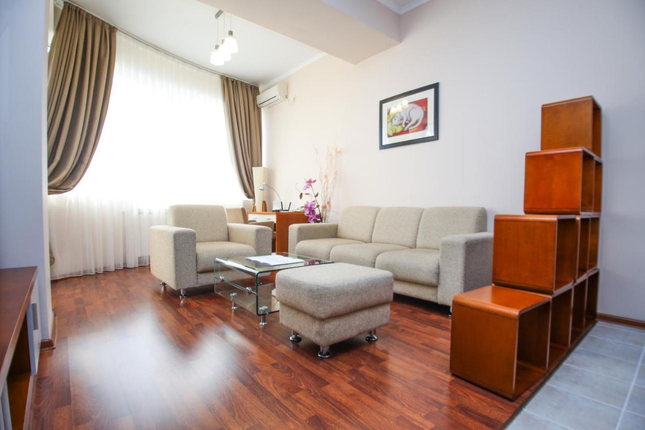 Ardager Apartment *